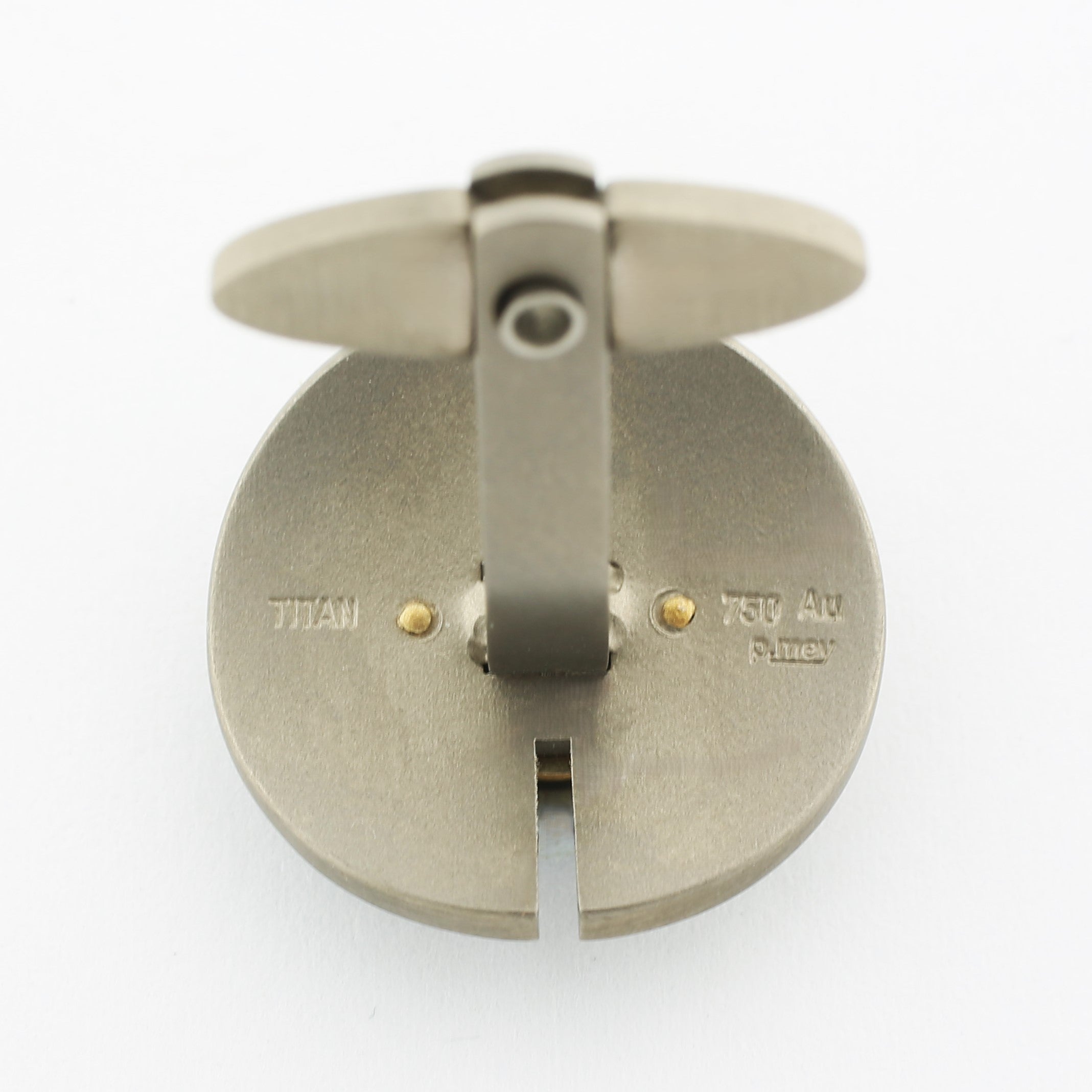 circle of titanium with a centre of 18ct yellow gold cufflinks - rear