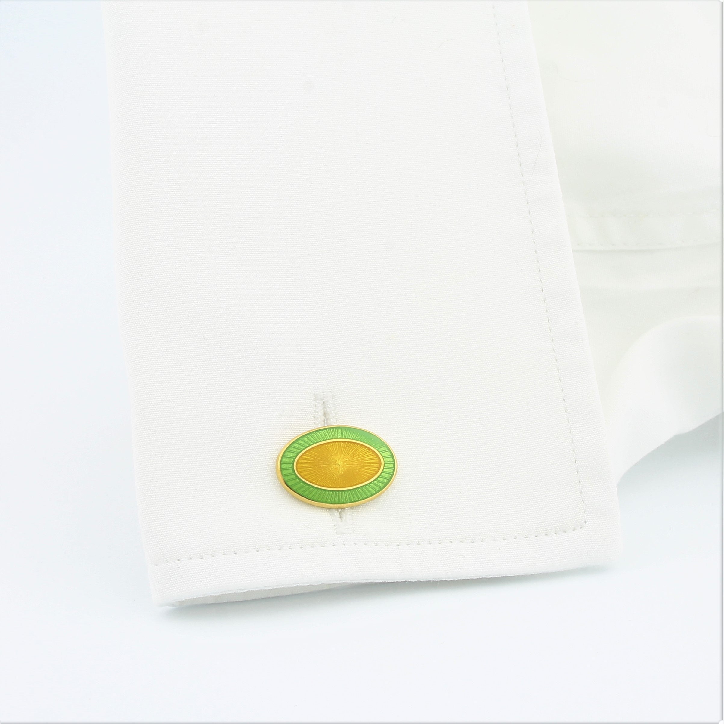 Double Oval Green/Yellow enamel cufflinks 18k yellow gold ina cuff