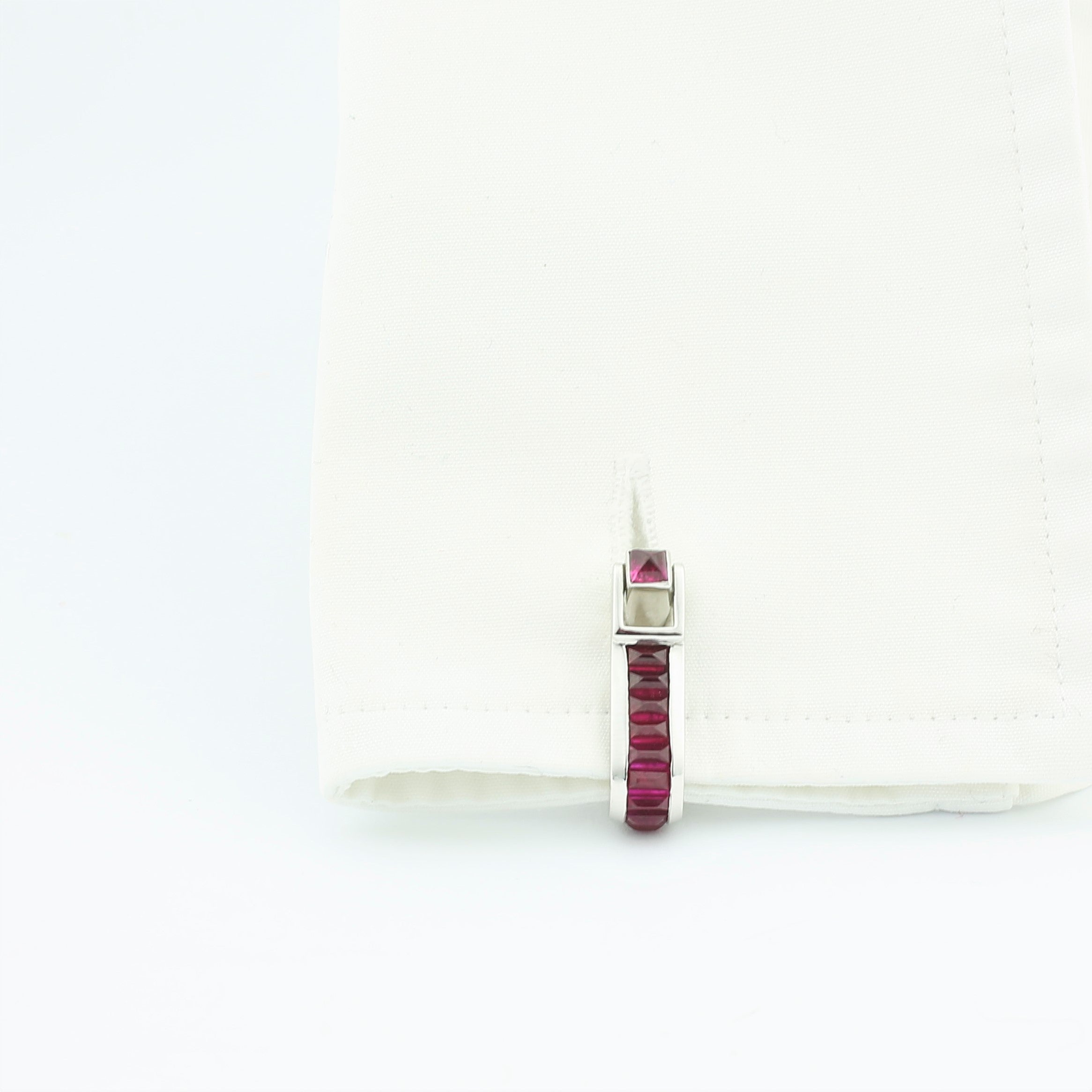 STIRRUP RUBY 18ct WHITE GOLD CUFFLINKS - cuff