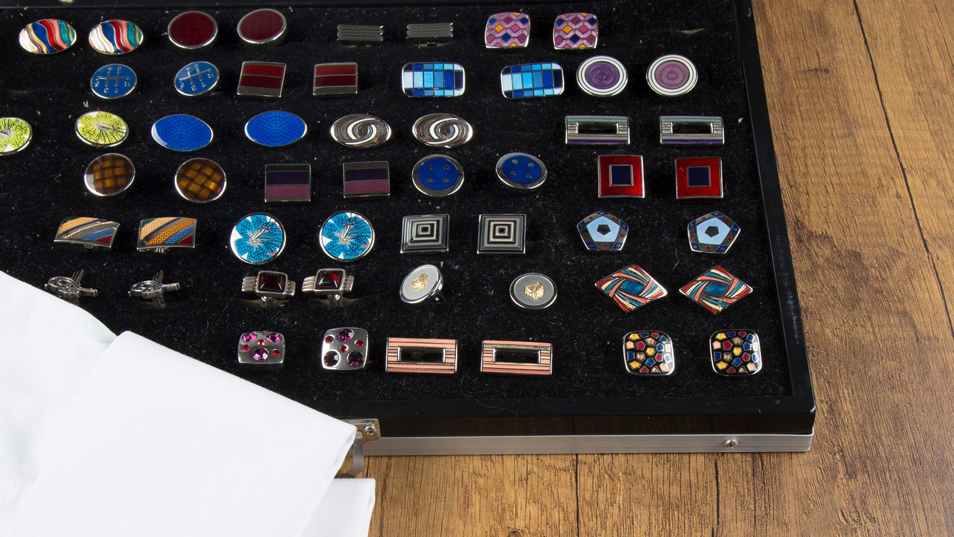 A brief guide to cufflink collecting