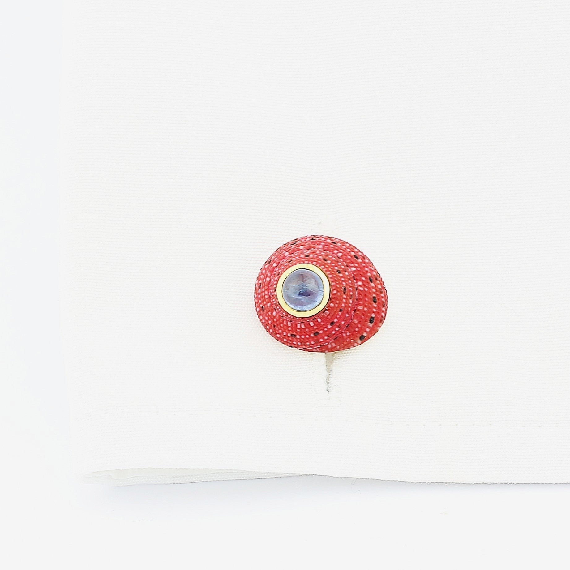 strawberry top shell sapphire 18ct yellow gold cufflinks - cuff