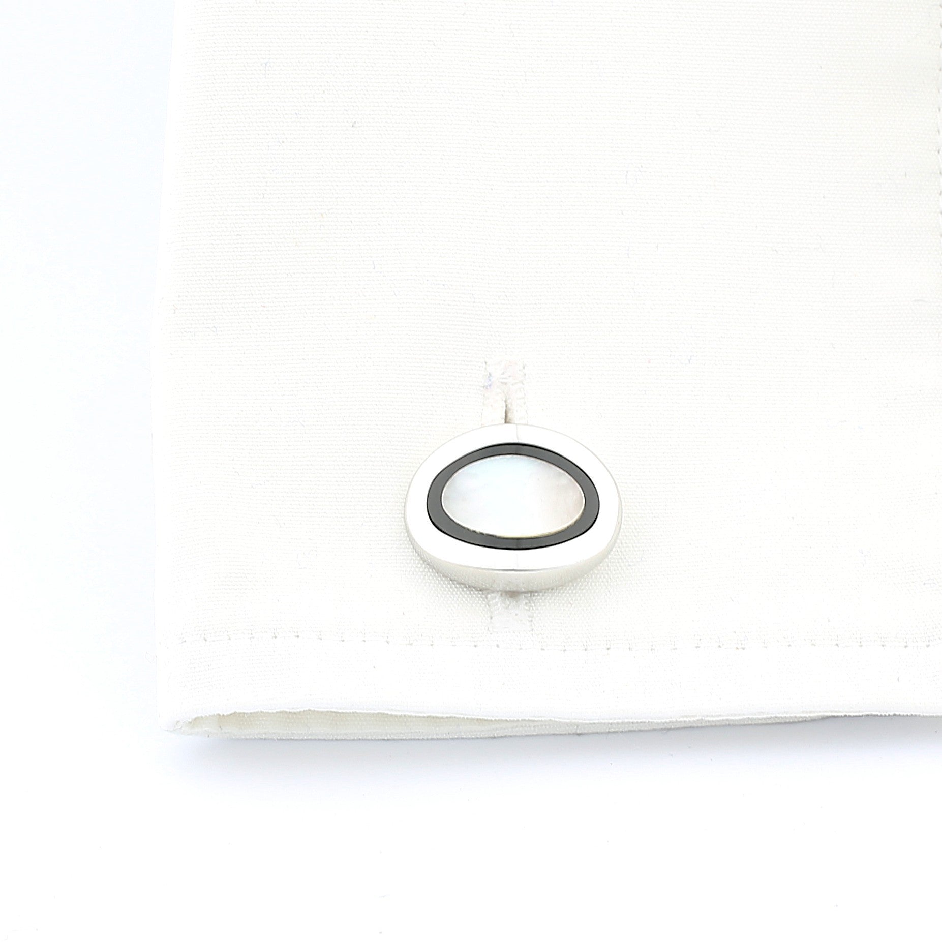 ONYX AND MOTHER OF PEARL 18ct WHITE GOLD CUFFLINKS - cuff