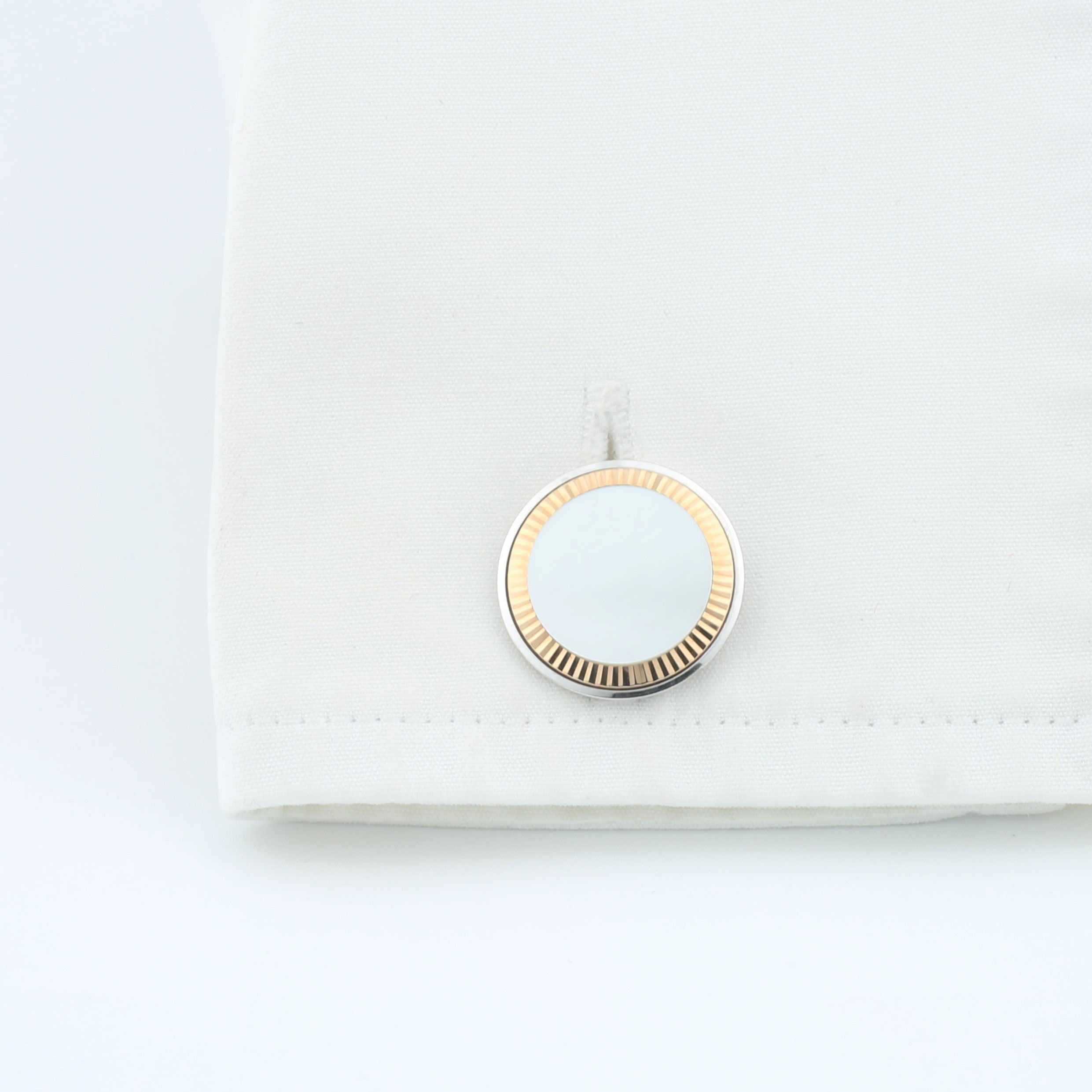 mother of pearl FLUTED 18ct WHITE GOLD CUFFLINKS -- cuff