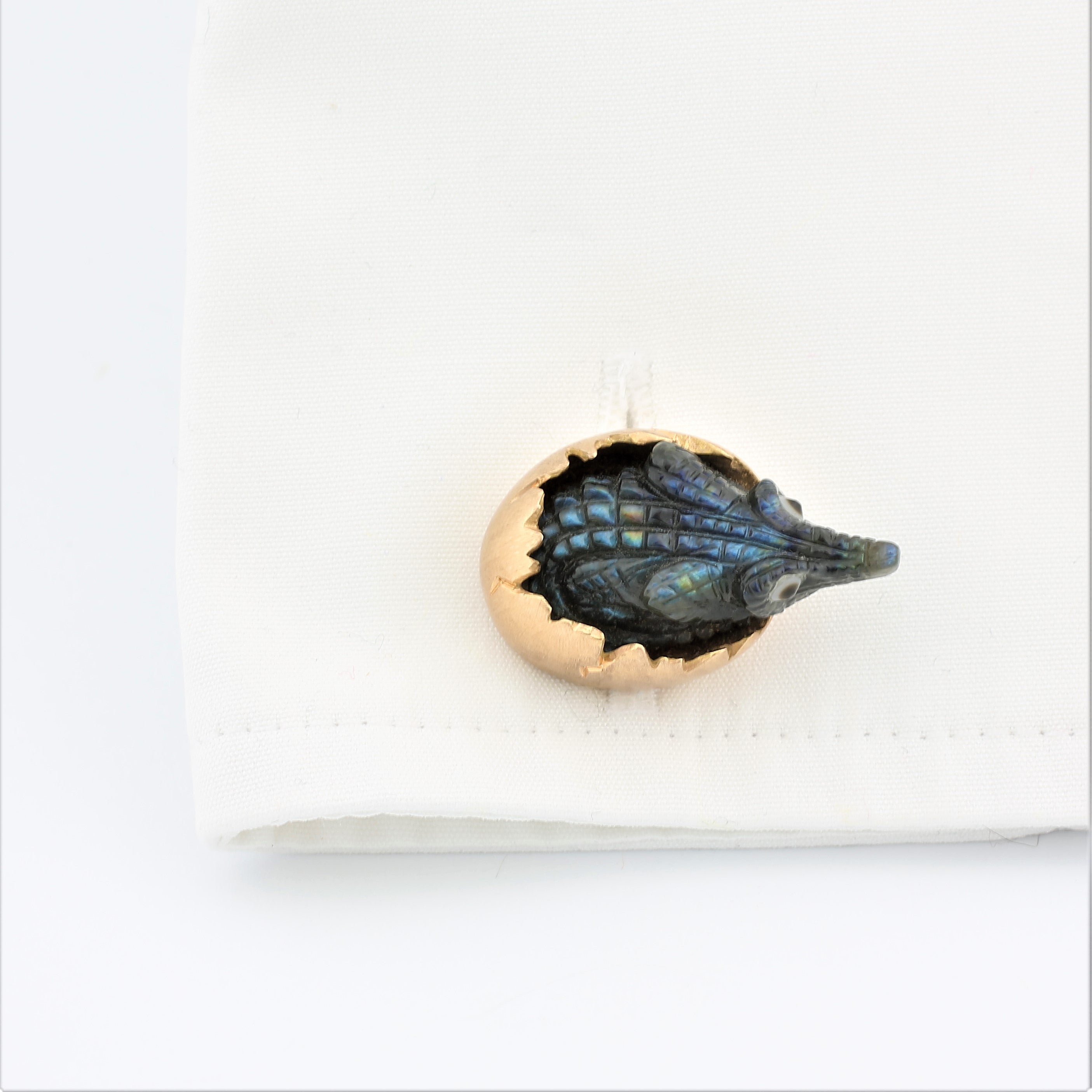 ALLIGATOR IN LABRADORITE SET IN 18ct ROSE GOLD - cuff