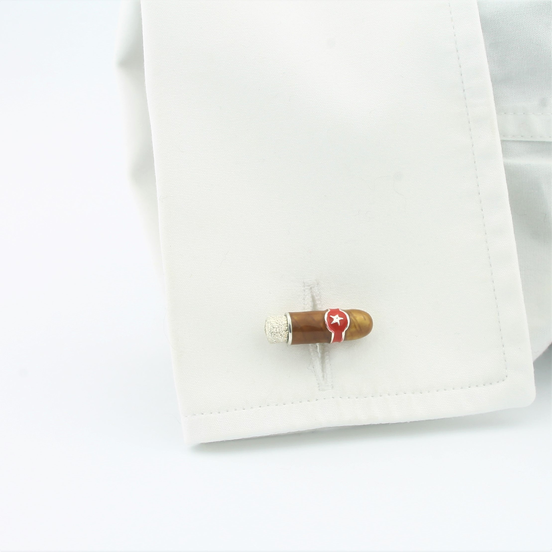 Cigar cufflinks in sterling silver in cuff