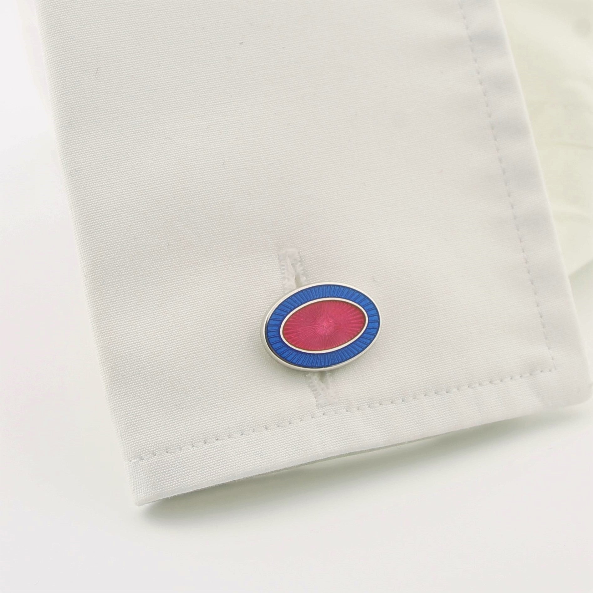 Double oval pale blue / pink enamel on T-bar - cuff