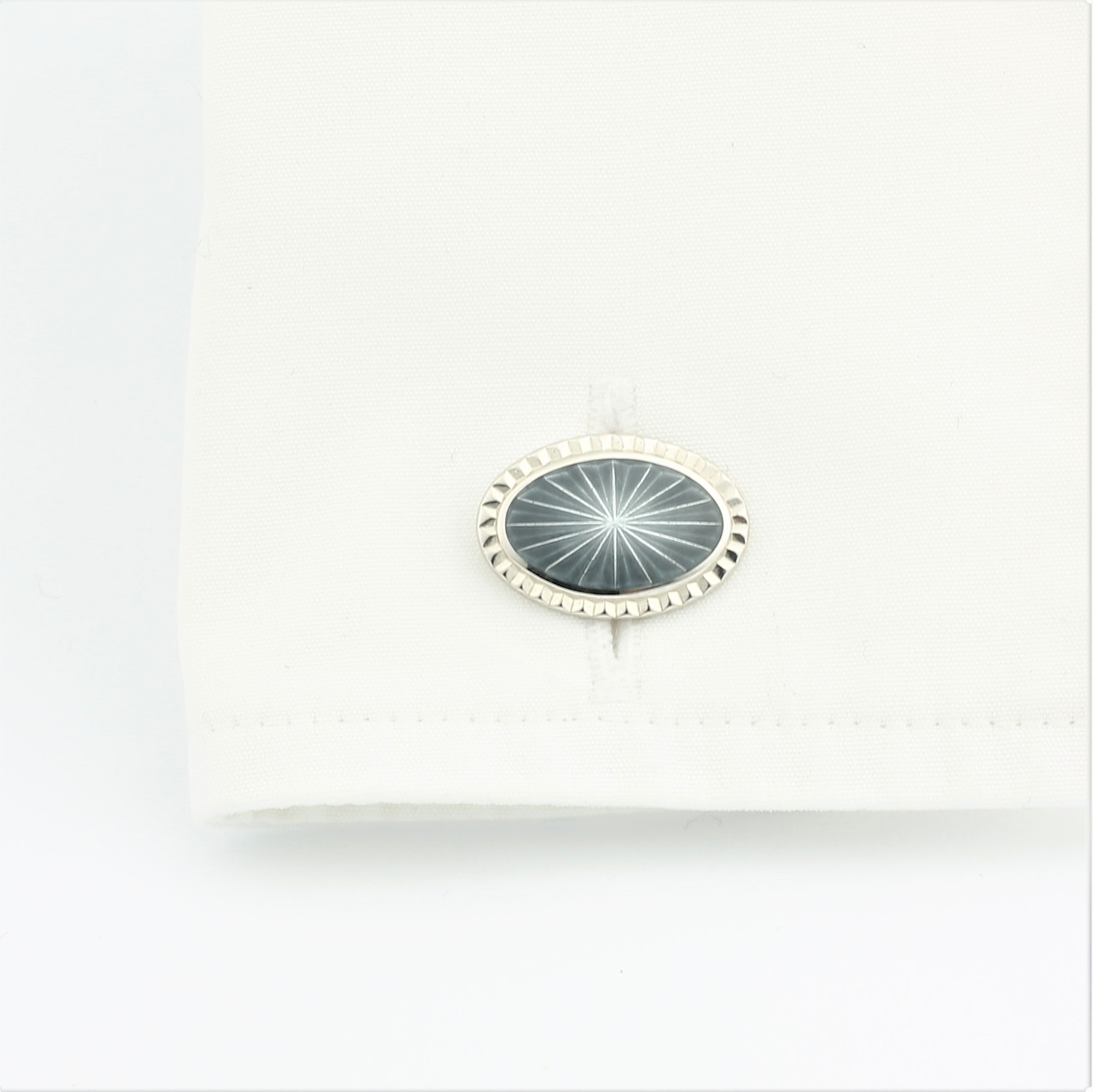 Prism cufflinks in grey enamel and silver - cuff
