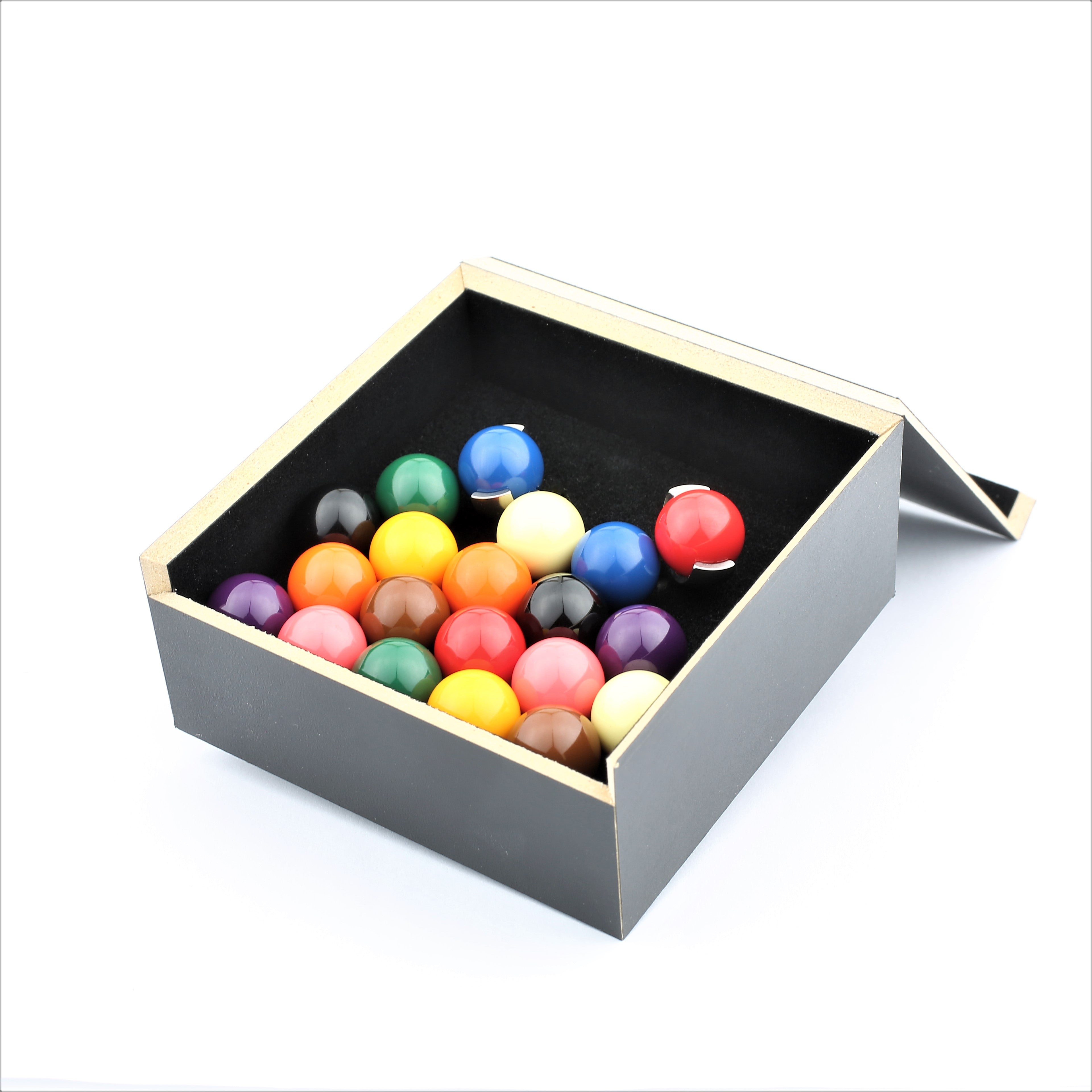 Snooker ball links in steel - boxed 