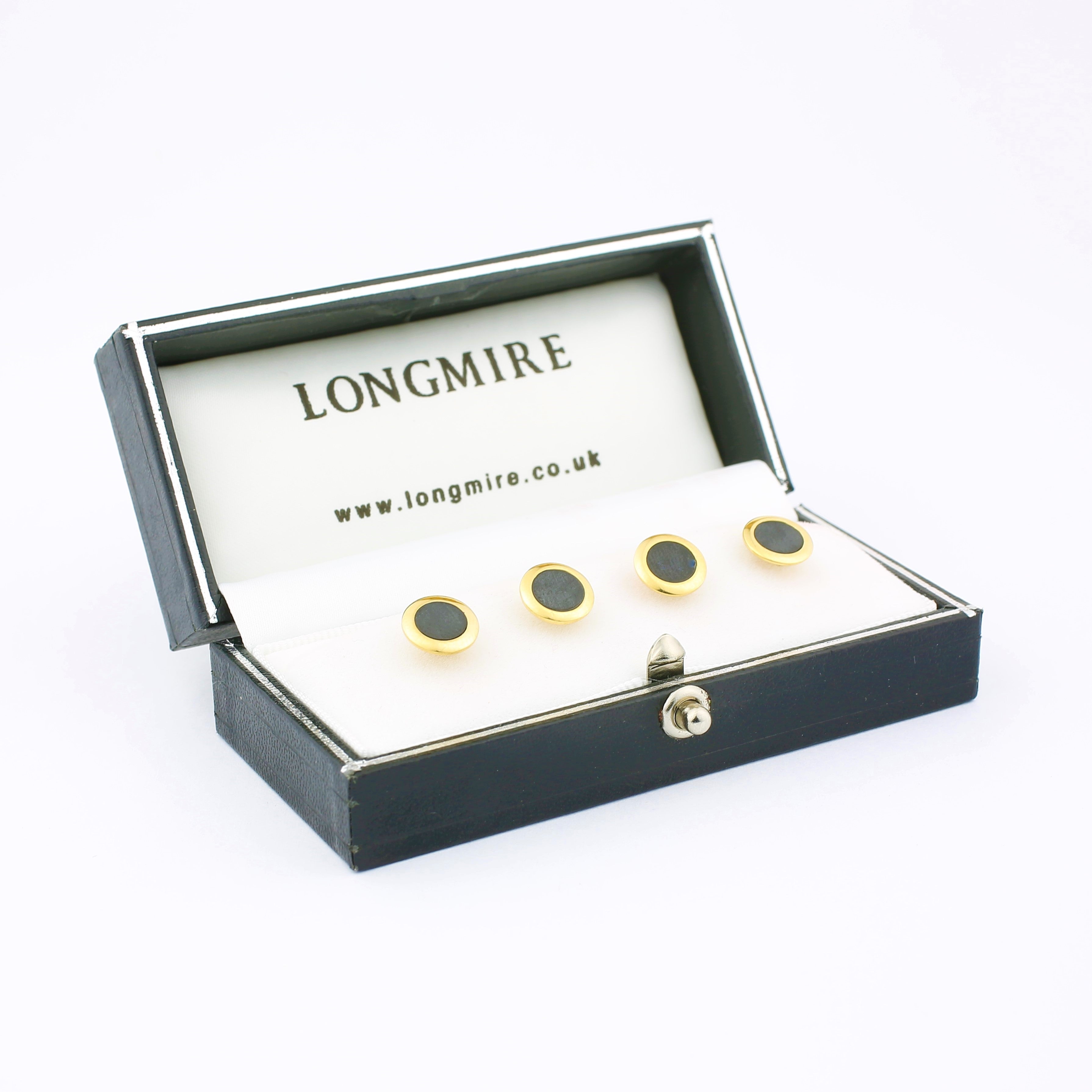 Onyx studs in 18k yellow gold - boxed