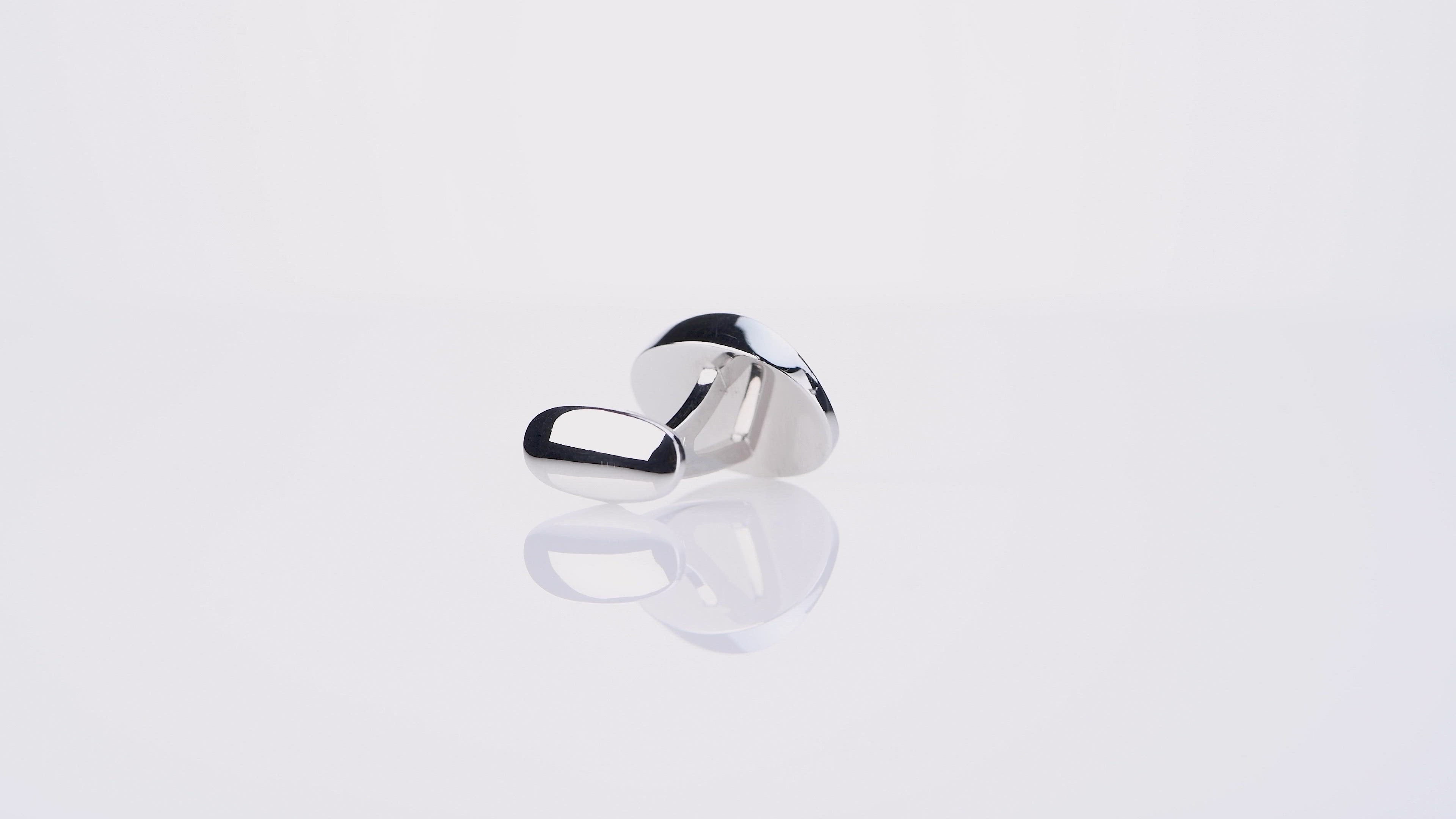 ONYX AND MOTHER OF PEARL CUFFLINKS - video